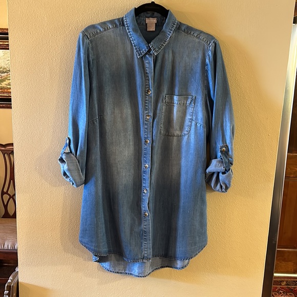 Chicos faded denim shirt size 1 (8-10,M). - Picture 5 of 6